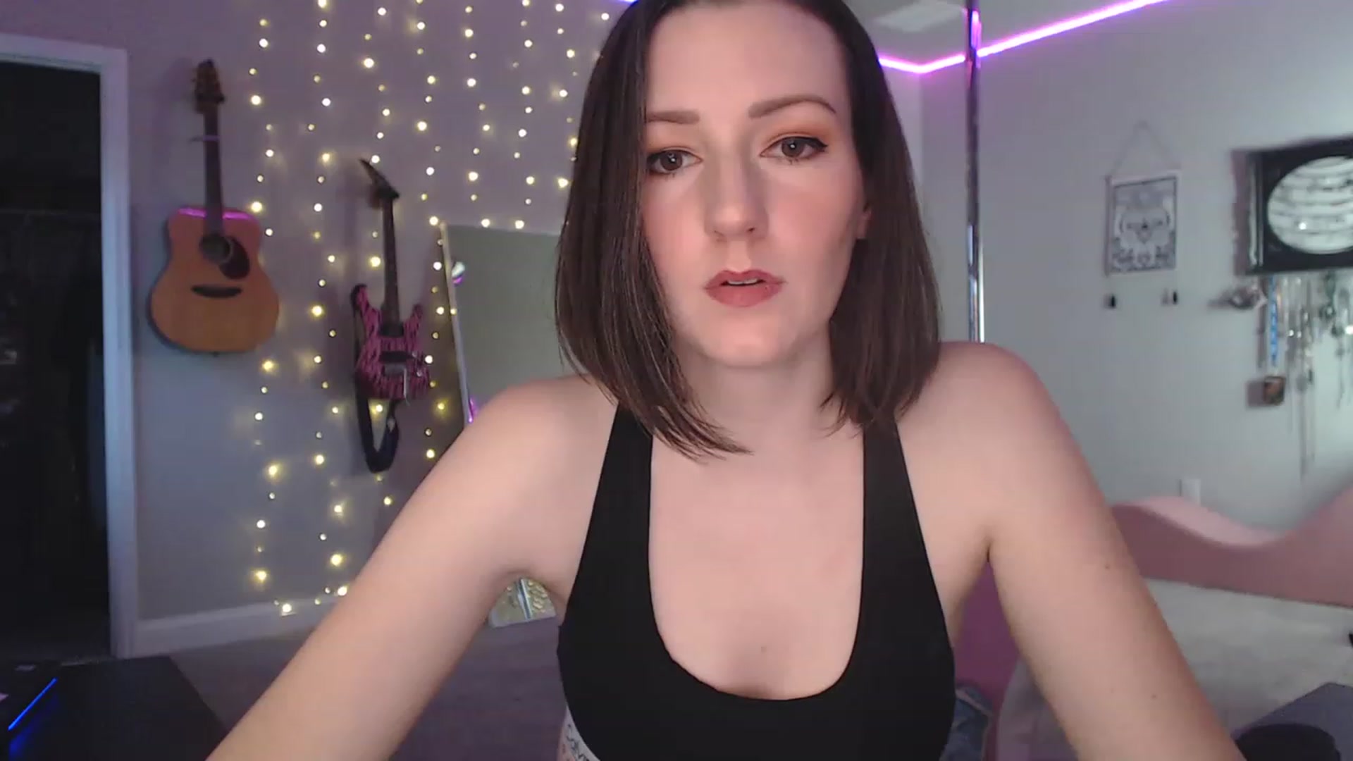 Gallery image thumbnail from MeredithBae's myfreecams stream on, 12/16/2022, 23:28 image 8 of 20