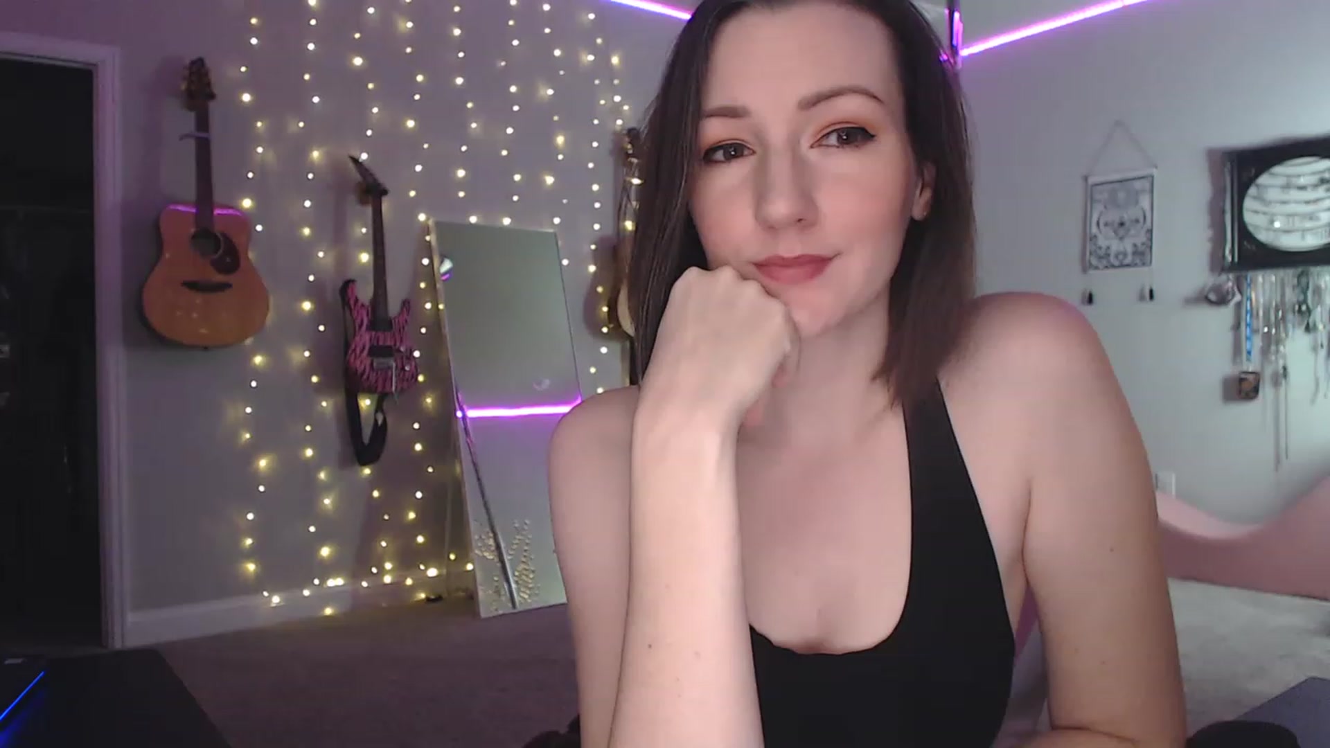 Gallery image thumbnail from MeredithBae's myfreecams stream on, 12/17/2022, 07:52 image 2 of 20