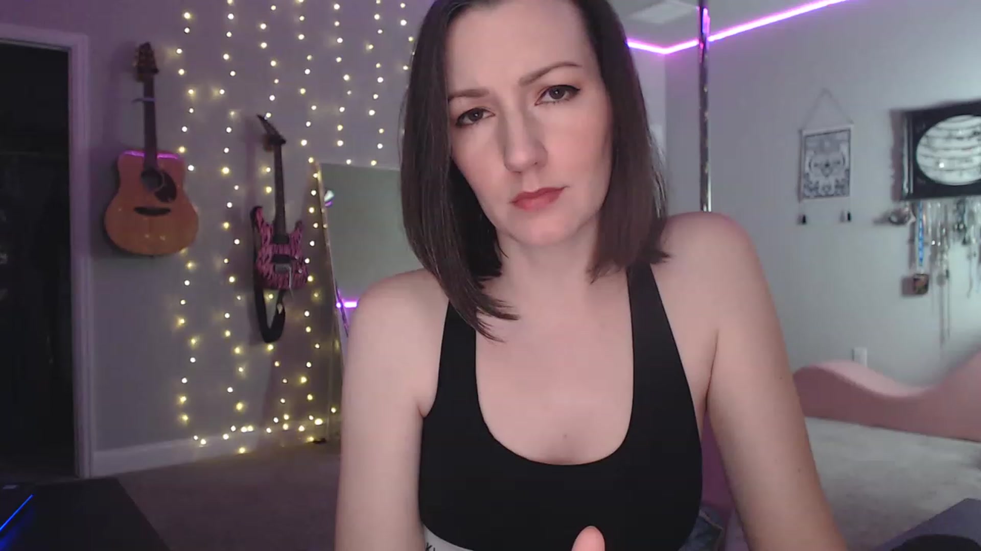 Gallery image thumbnail from MeredithBae's myfreecams stream on, 12/17/2022, 07:52 image 4 of 20