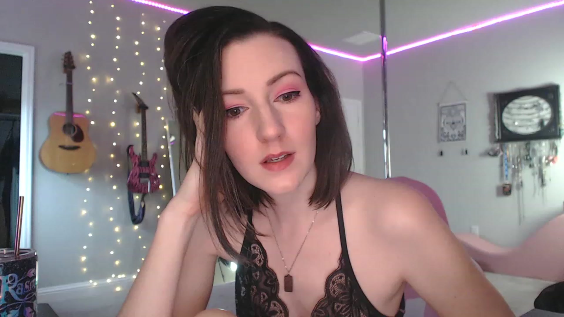 Gallery image thumbnail from MeredithBae's myfreecams stream on, 12/19/2022, 22:14 image 9 of 20