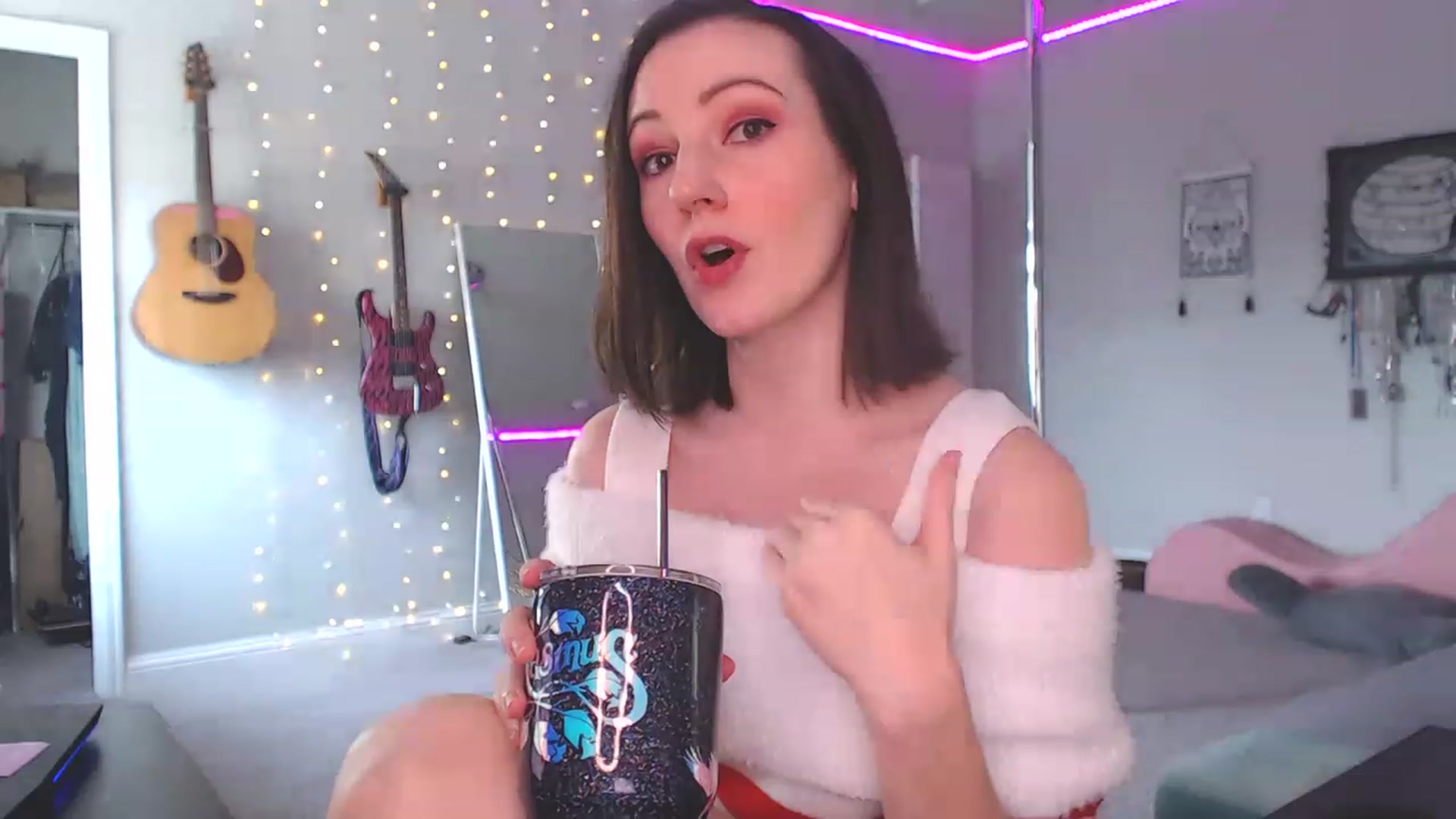 Gallery image thumbnail from MeredithBae's myfreecams stream on, 12/21/2022, 22:50 image 12 of 20