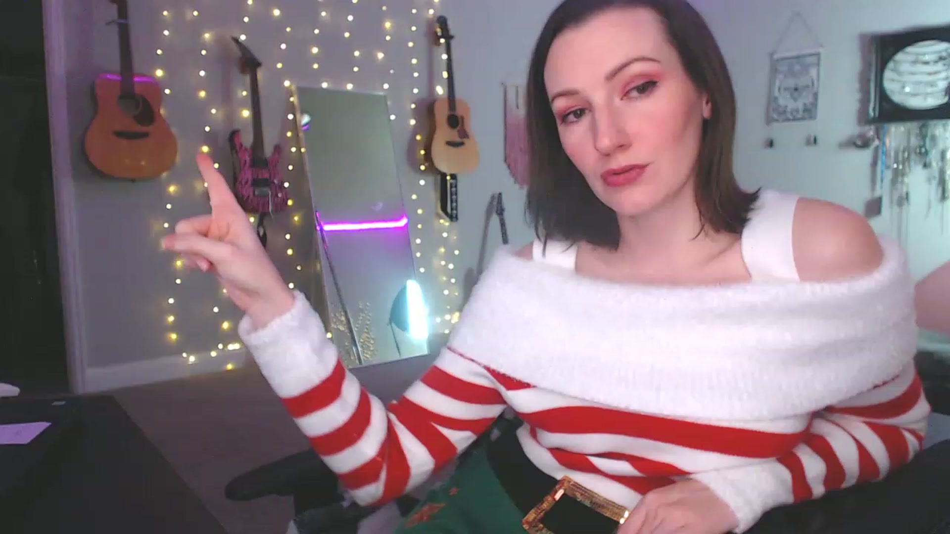 Gallery image thumbnail from MeredithBae's myfreecams stream on, 12/22/2022, 06:20 image 10 of 20