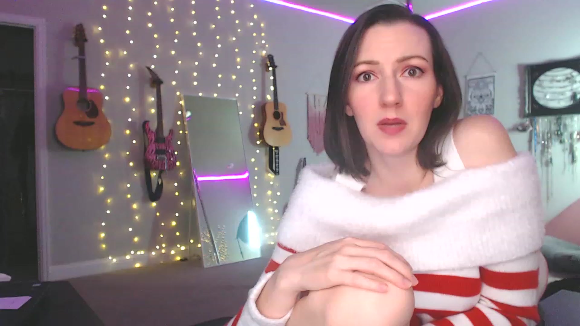 Gallery image thumbnail from MeredithBae's myfreecams stream on, 12/22/2022, 06:20 image 14 of 20