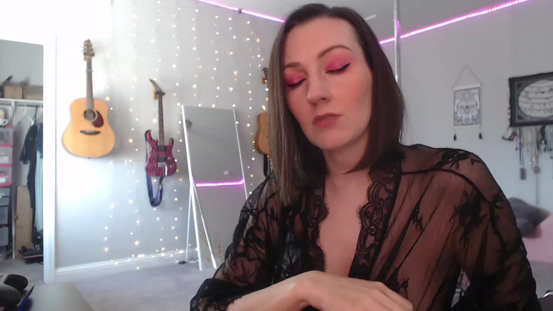 Gallery image thumbnail from MeredithBae's myfreecams stream on, 12/26/2022, 21:41 image 4 of 20