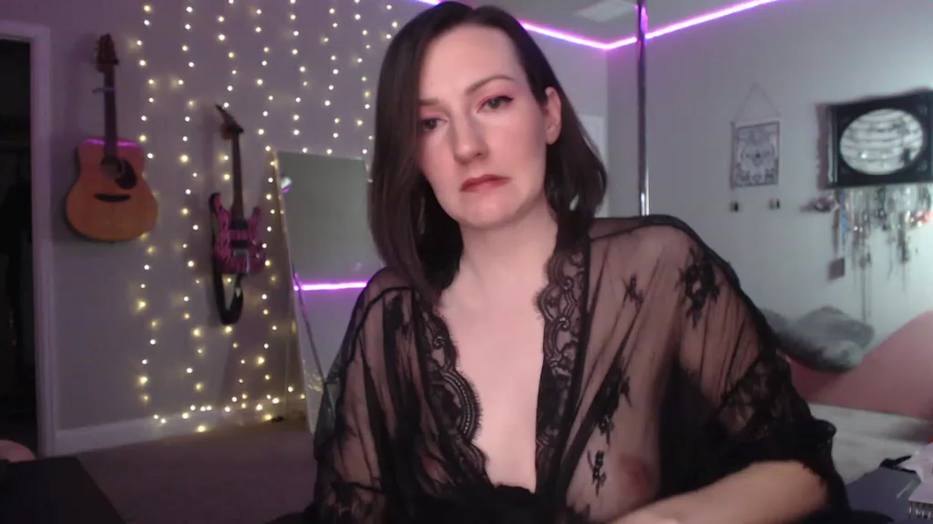 Gallery image thumbnail from MeredithBae's myfreecams stream on, 12/27/2022, 06:25 image 15 of 20