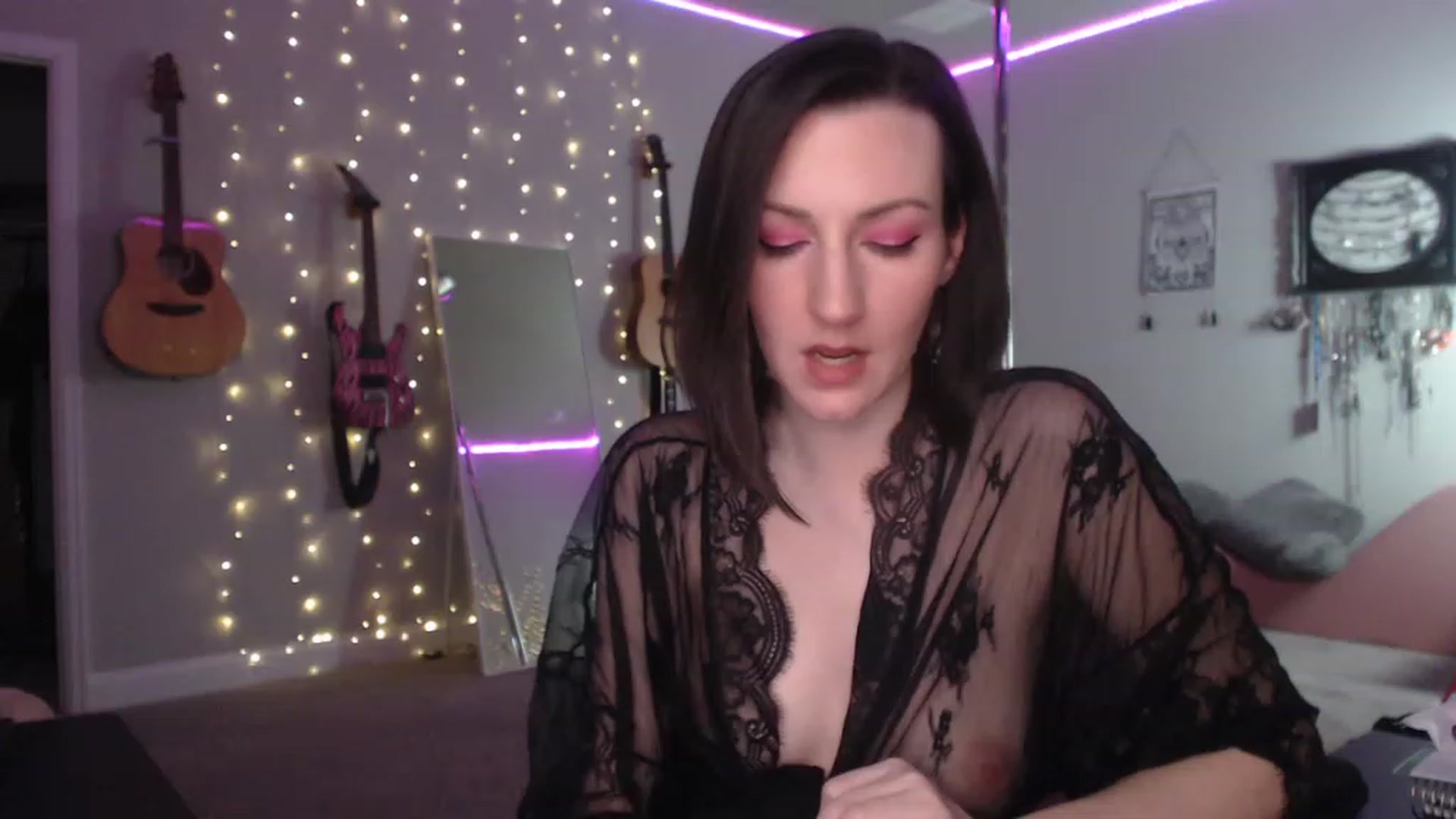Gallery image thumbnail from MeredithBae's myfreecams stream on, 12/27/2022, 06:25 image 20 of 20