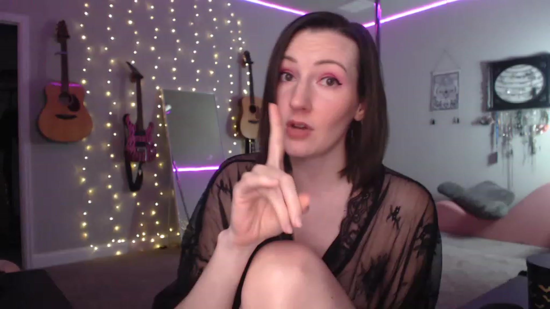 Gallery image thumbnail from MeredithBae's myfreecams stream on, 12/27/2022, 06:25 image 11 of 20