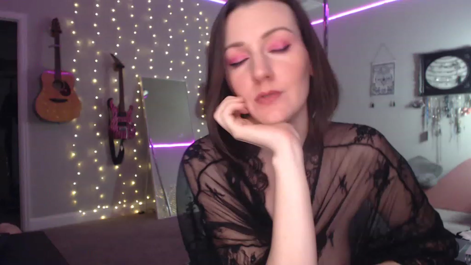 Gallery image thumbnail from MeredithBae's myfreecams stream on, 12/27/2022, 06:25 image 1 of 20
