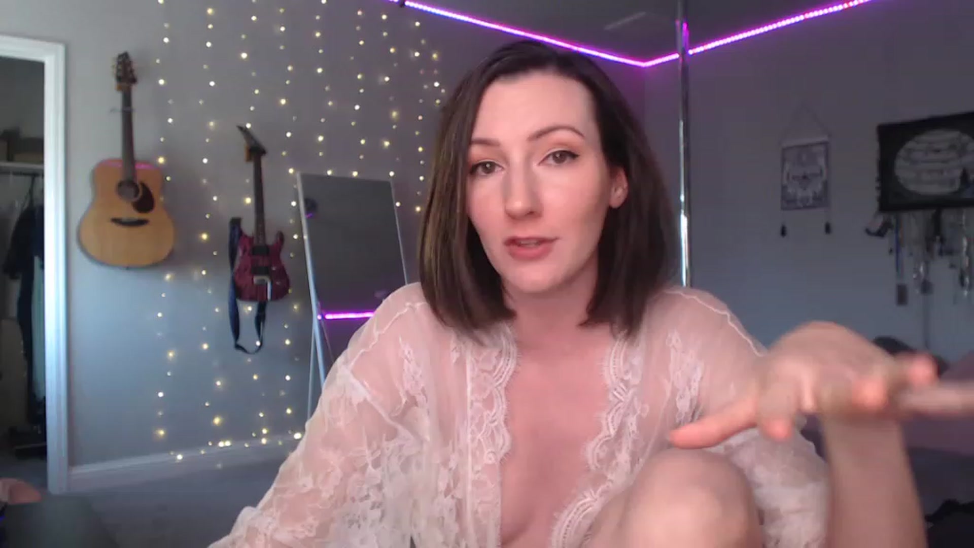 Gallery image thumbnail from MeredithBae's myfreecams stream on, 12/27/2022, 23:03 image 16 of 20
