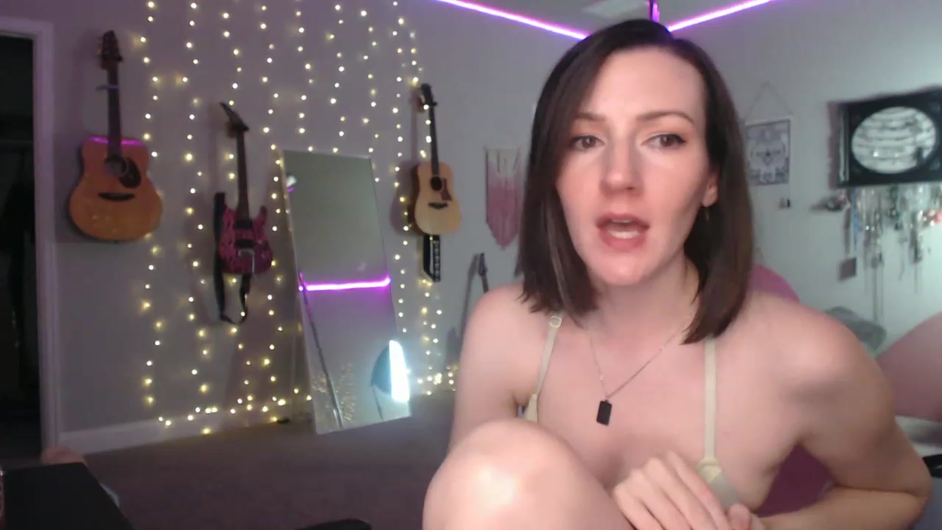 Gallery image thumbnail from MeredithBae's myfreecams stream on, 12/28/2022, 05:43 image 9 of 20