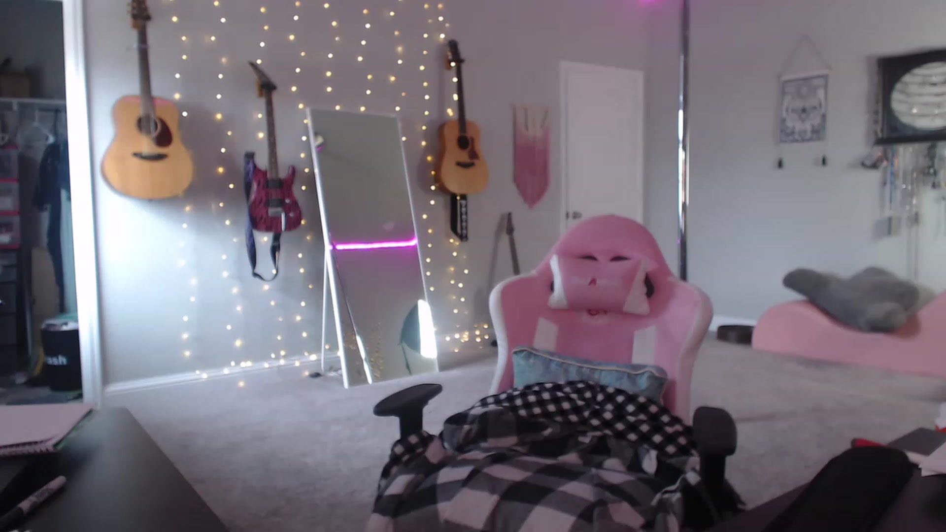 Gallery image thumbnail from MeredithBae's myfreecams stream on, 01/02/2023, 21:51 image 20 of 20