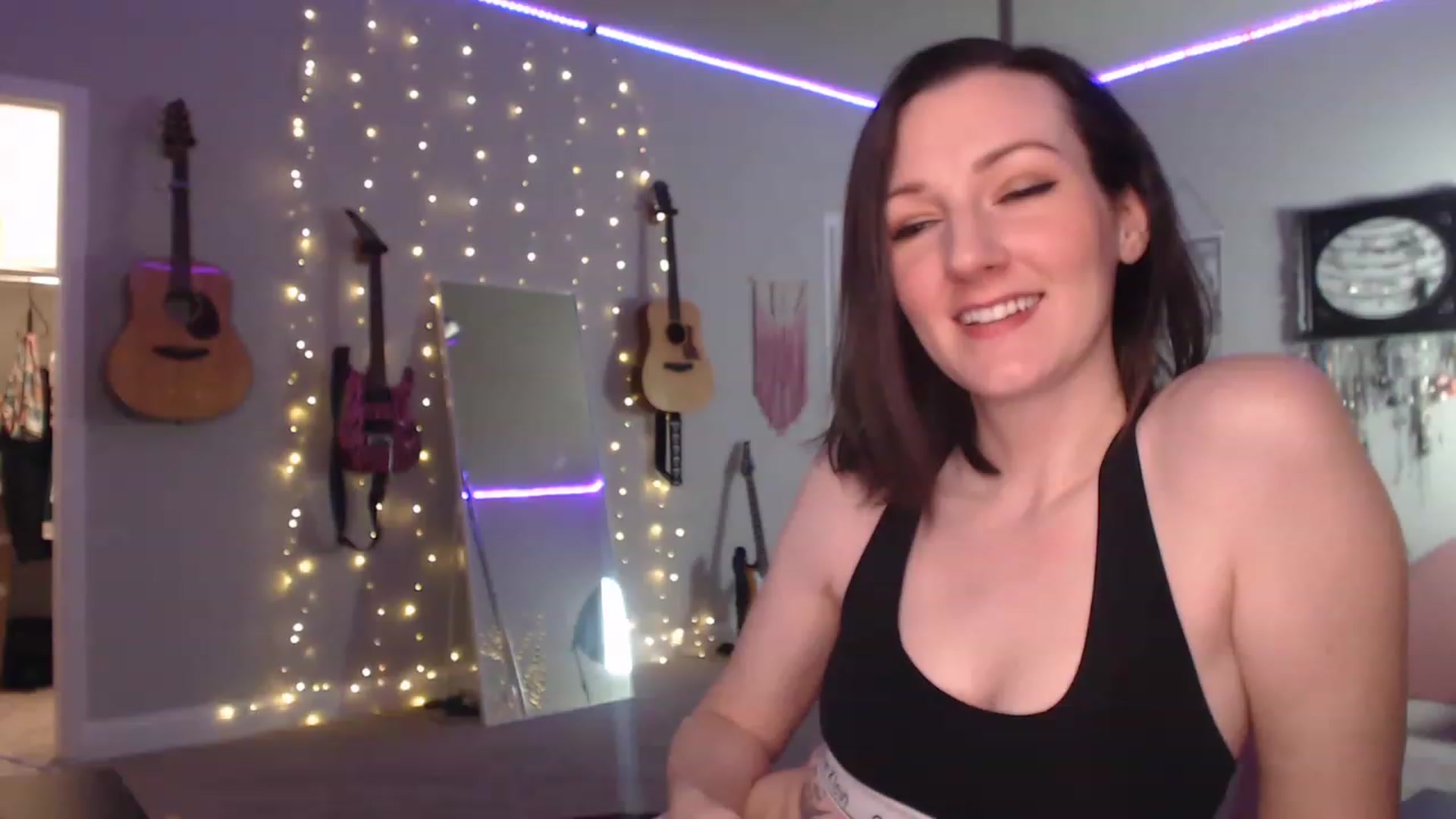 Gallery image thumbnail from MeredithBae's myfreecams stream on, 01/18/2023, 05:19 image 8 of 20