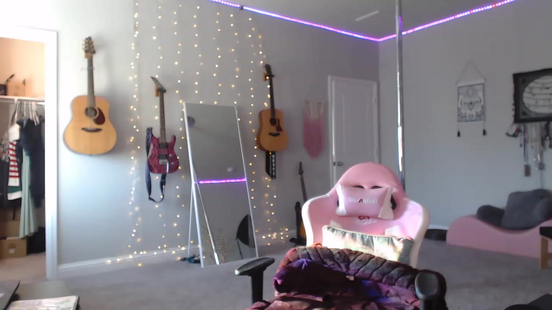 Gallery image thumbnail from MeredithBae's myfreecams stream on, 01/22/2023, 22:34 image 3 of 20