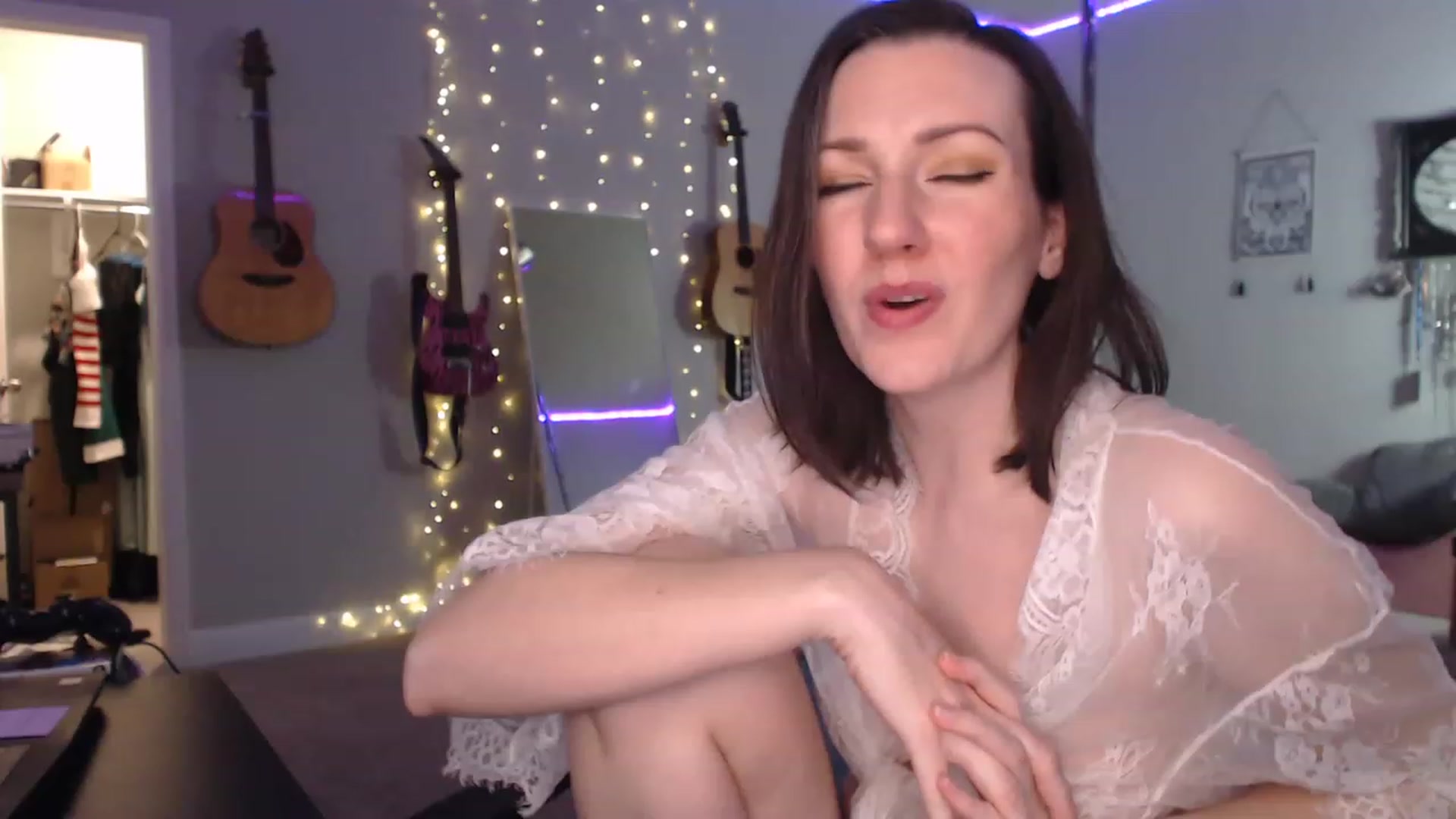 Gallery image thumbnail from MeredithBae's myfreecams stream on, 01/27/2023, 07:48 image 17 of 20