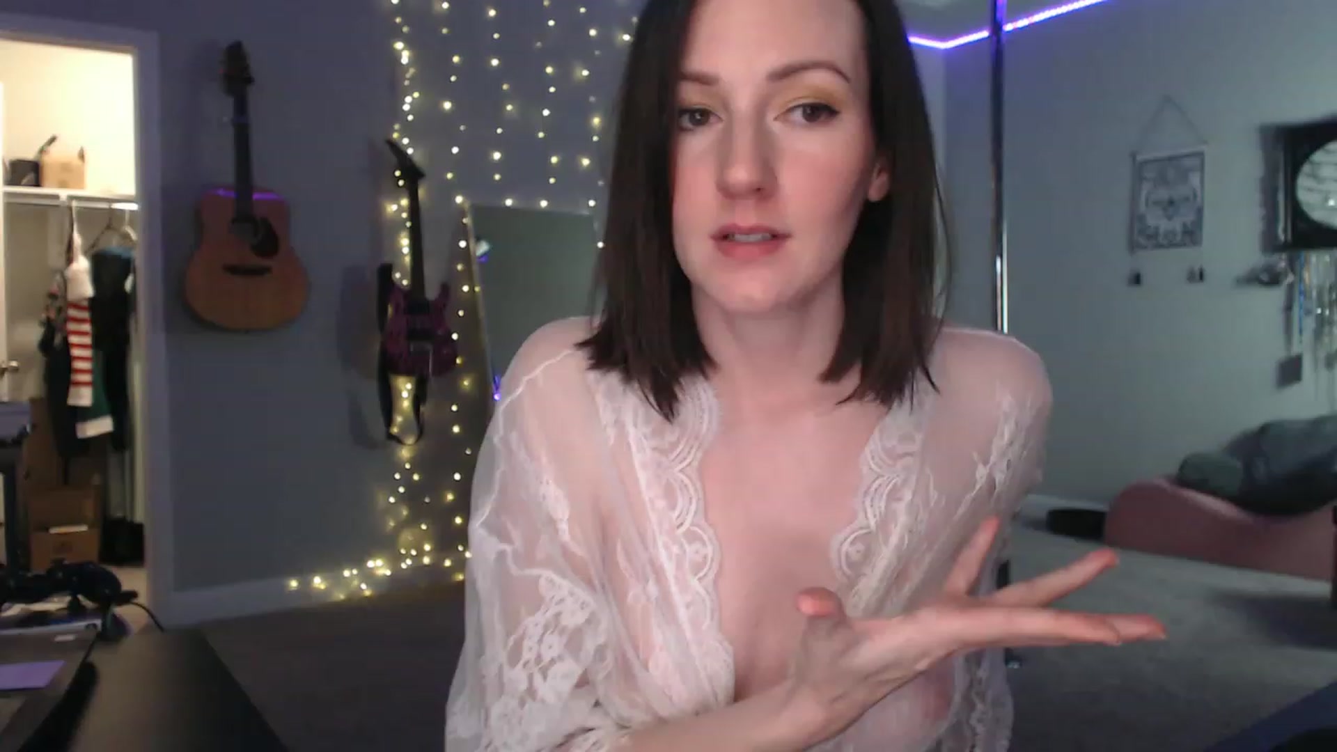 Gallery image thumbnail from MeredithBae's myfreecams stream on, 01/27/2023, 07:48 image 3 of 20