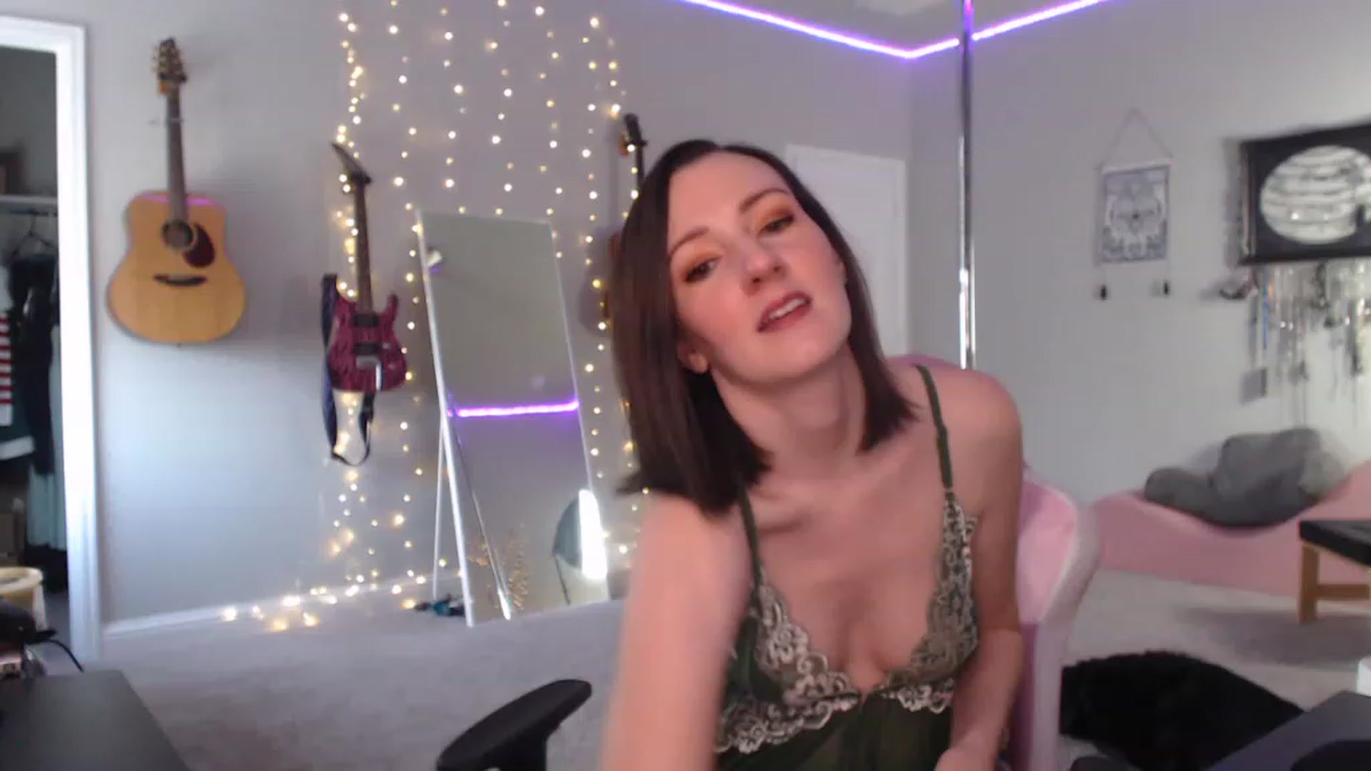 Gallery image thumbnail from MeredithBae's myfreecams stream on, 01/27/2023, 23:17 image 2 of 20