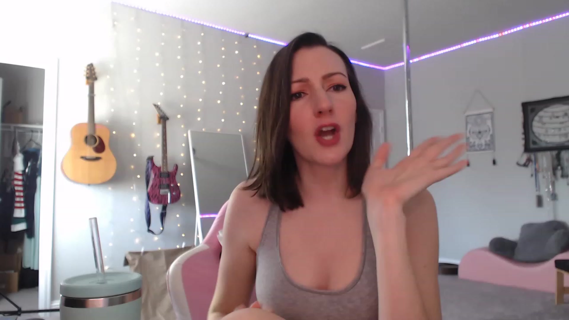 Gallery image thumbnail from MeredithBae's myfreecams stream on, 02/05/2023, 22:19 image 2 of 20