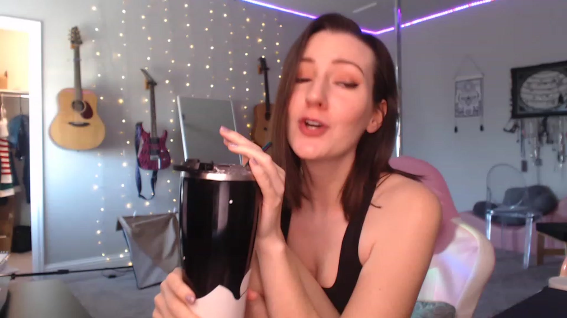 Gallery image thumbnail from MeredithBae's myfreecams stream on, 02/17/2023, 23:26 image 11 of 20