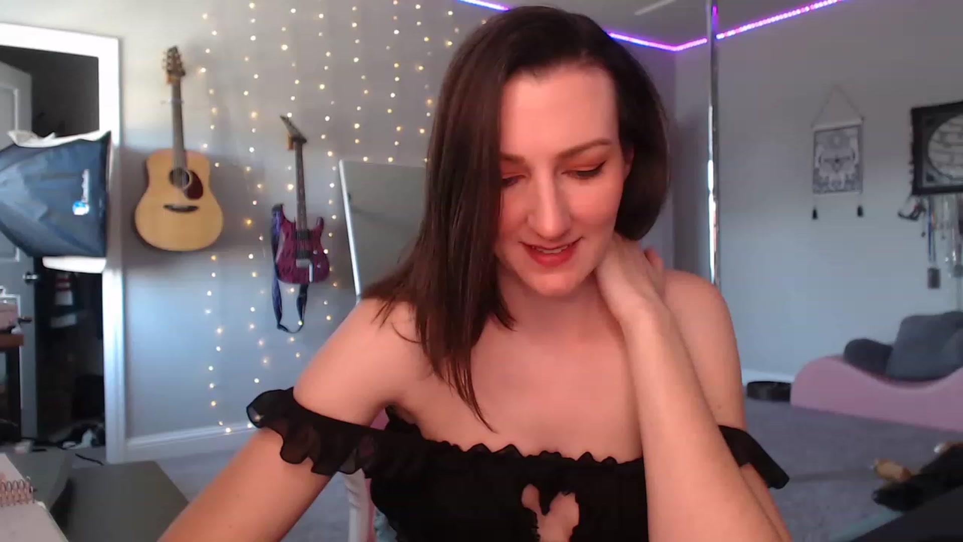 Gallery image thumbnail from MeredithBae's myfreecams stream on, 03/15/2023, 22:42 image 15 of 20