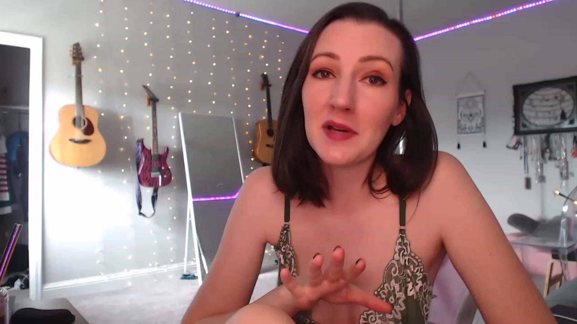 Gallery image thumbnail from MeredithBae's myfreecams stream on, 03/17/2023, 22:12 image 2 of 20