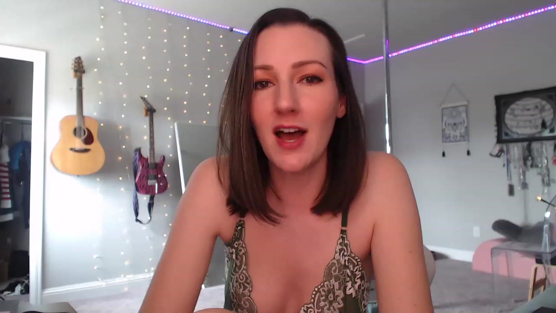 Gallery image thumbnail from MeredithBae's myfreecams stream on, 03/17/2023, 22:12 image 12 of 20