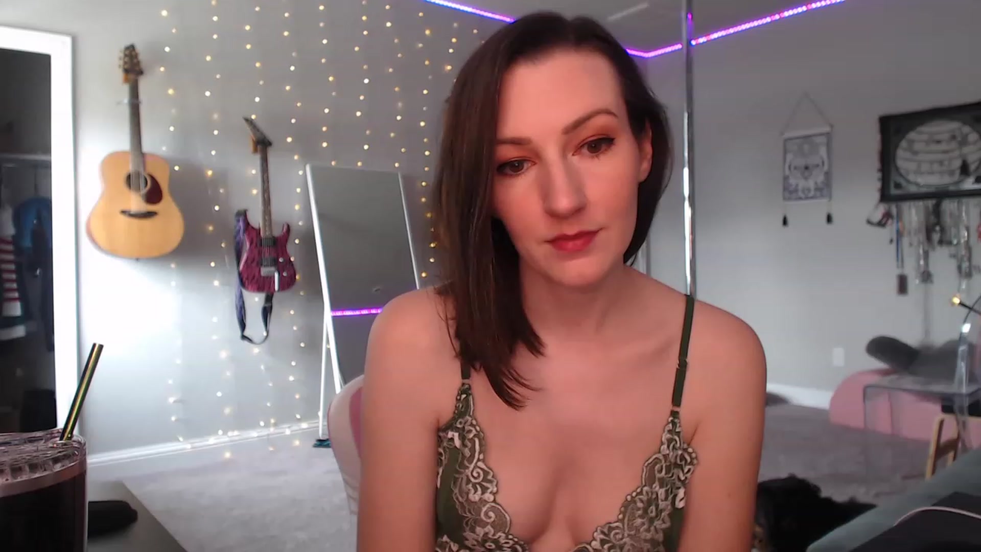 Gallery image thumbnail from MeredithBae's myfreecams stream on, 03/17/2023, 22:12 image 8 of 20