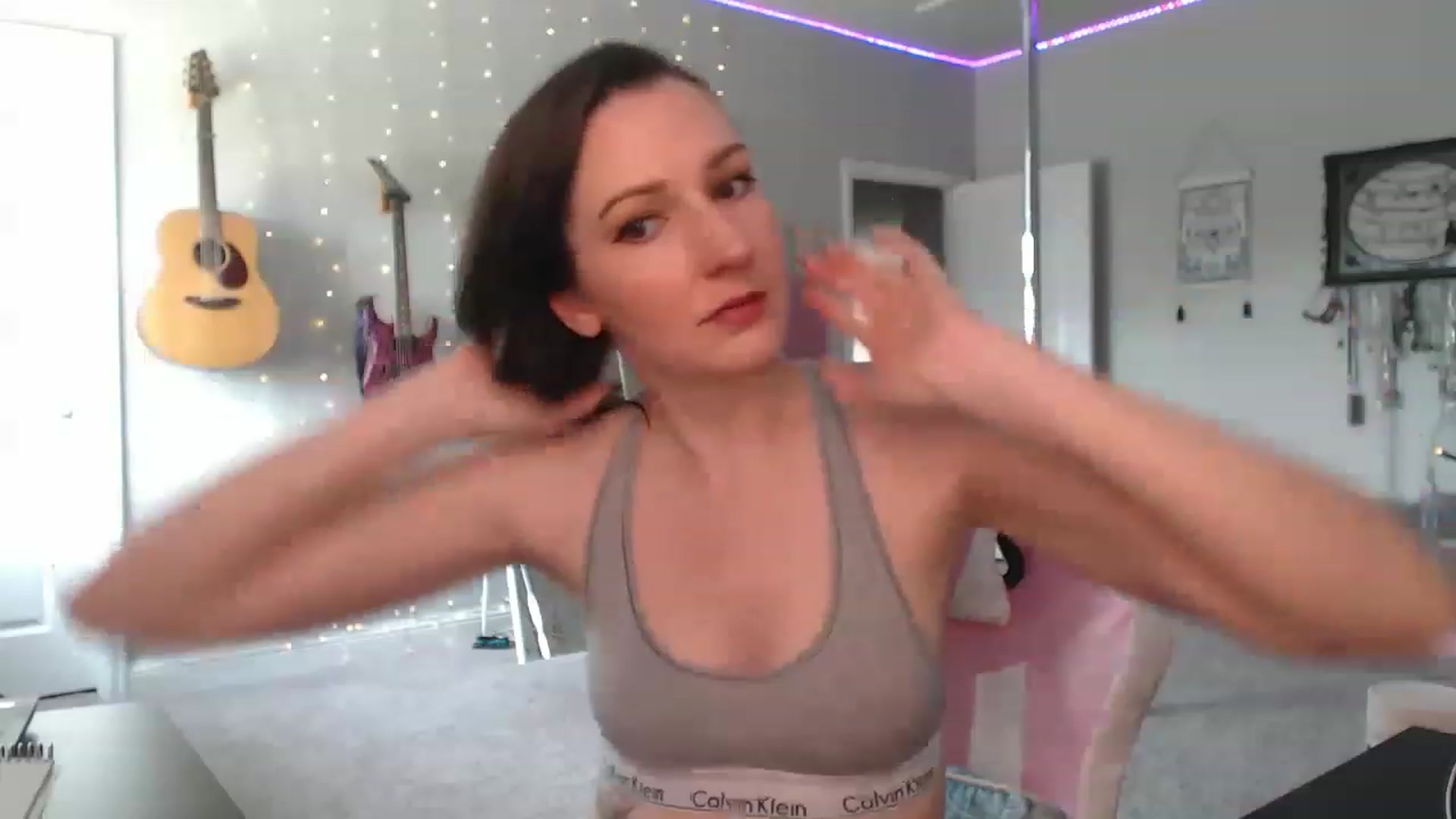 Gallery image thumbnail from MeredithBae's myfreecams stream on, 04/03/2023, 21:56 image 4 of 20