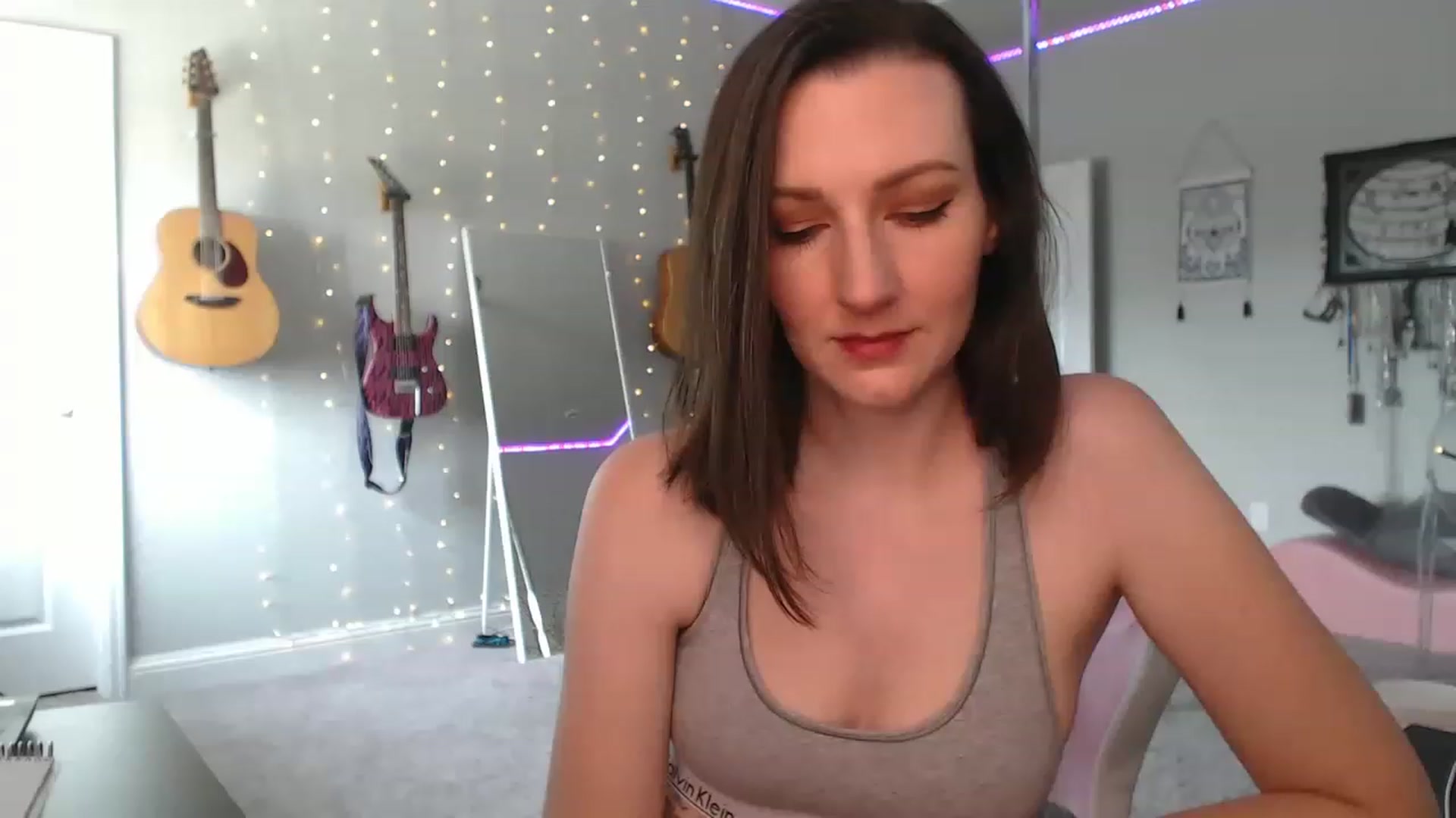 Gallery image thumbnail from MeredithBae's myfreecams stream on, 04/03/2023, 21:56 image 3 of 20