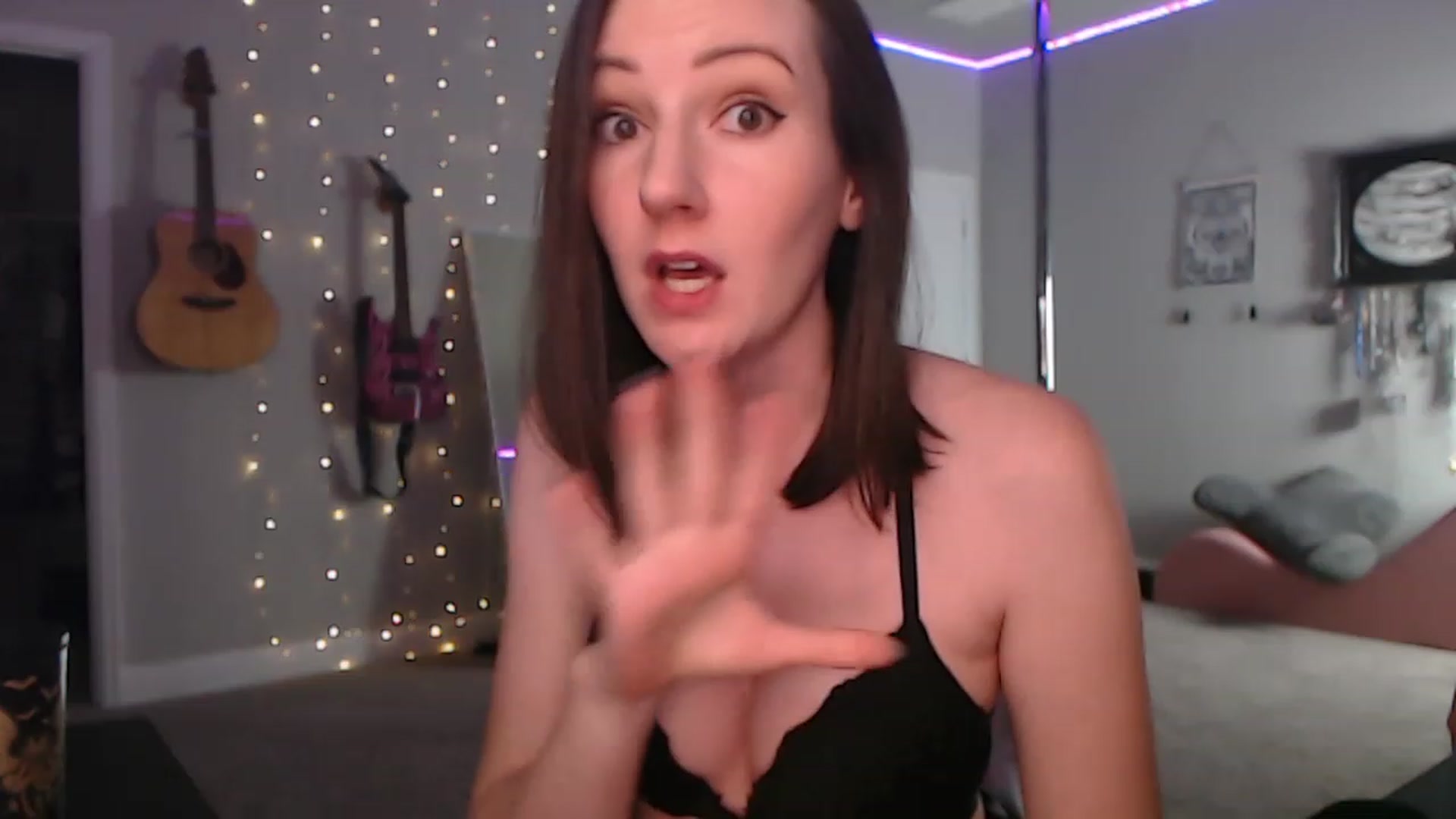 Gallery image thumbnail from MeredithBae's myfreecams stream on, 04/17/2023, 04:13 image 20 of 20