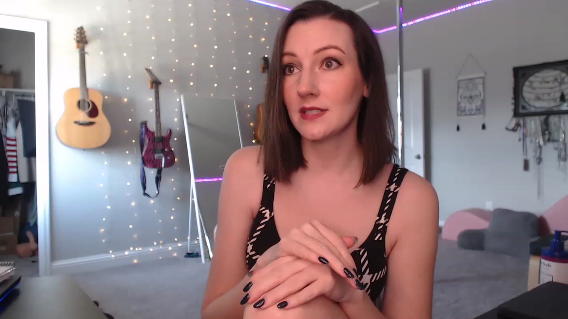Gallery image thumbnail from MeredithBae's myfreecams stream on, 05/01/2023, 22:12 image 3 of 20