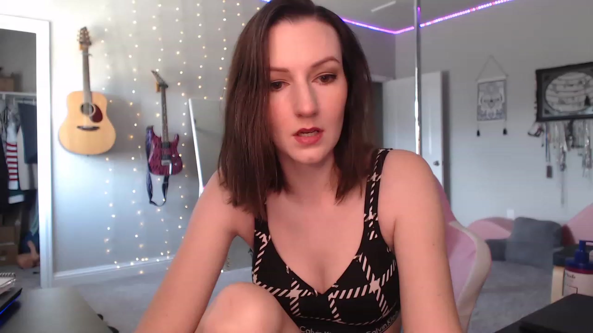 Gallery image thumbnail from MeredithBae's myfreecams stream on, 05/01/2023, 22:12 image 1 of 20