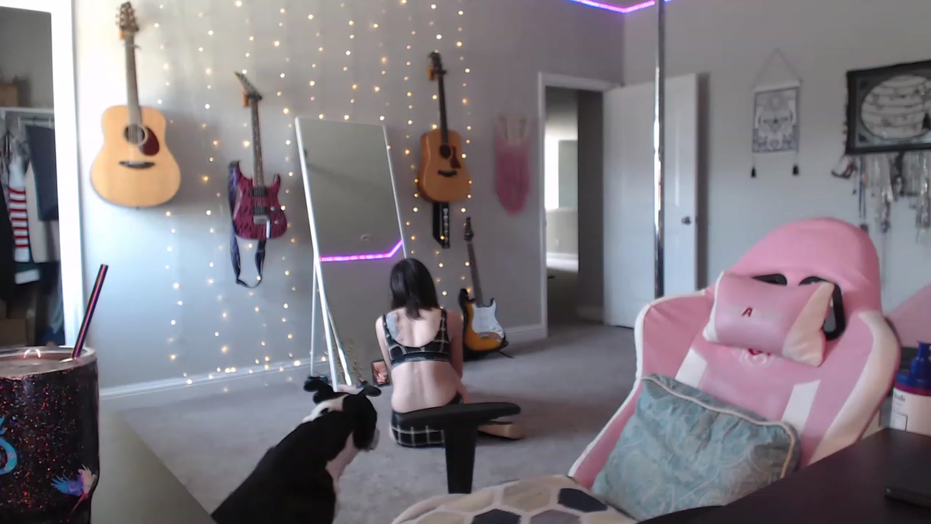 Gallery image thumbnail from MeredithBae's myfreecams stream on, 05/01/2023, 22:12 image 17 of 20