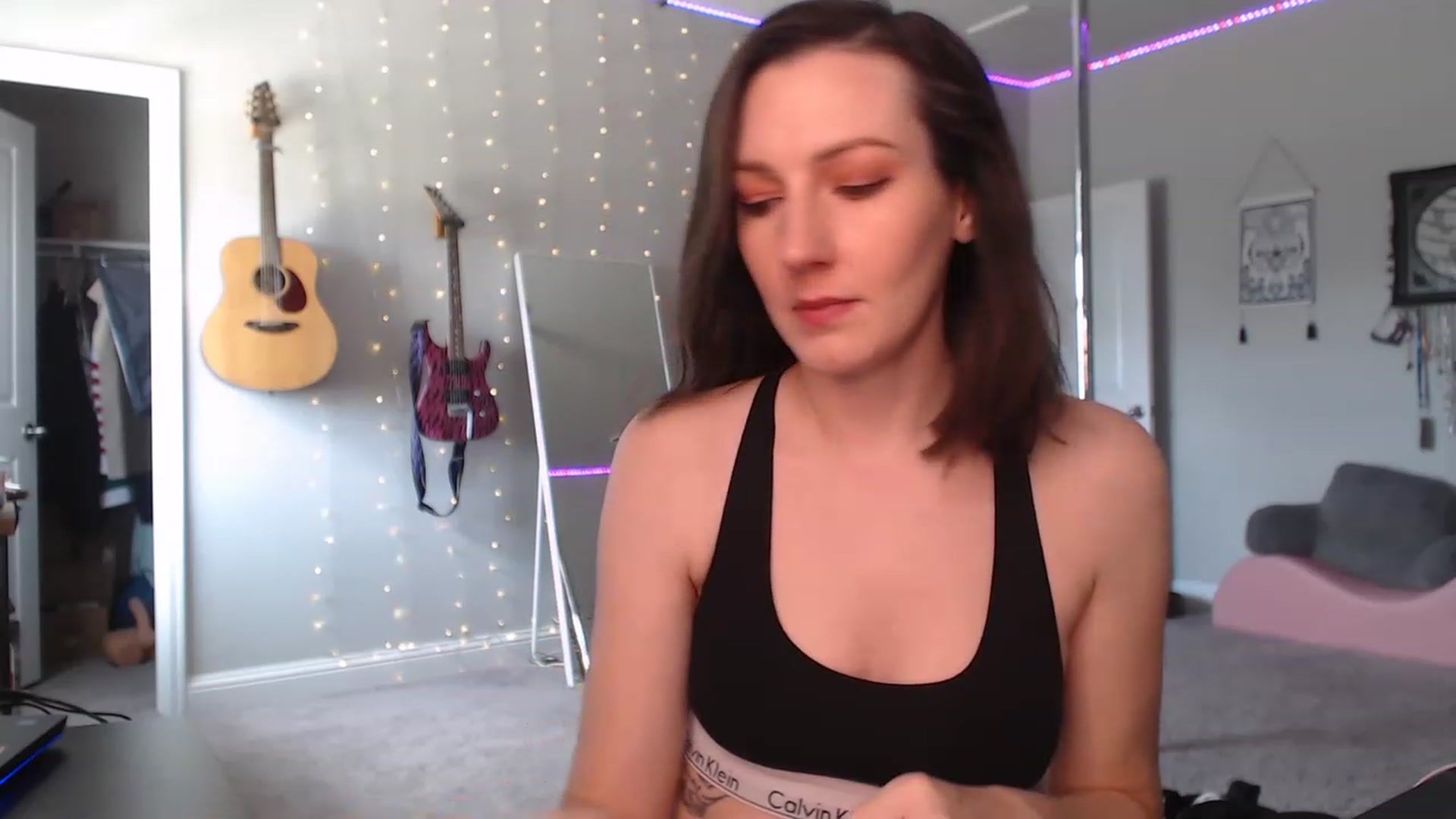 Gallery image thumbnail from MeredithBae's myfreecams stream on, 05/17/2023, 21:09 image 9 of 20