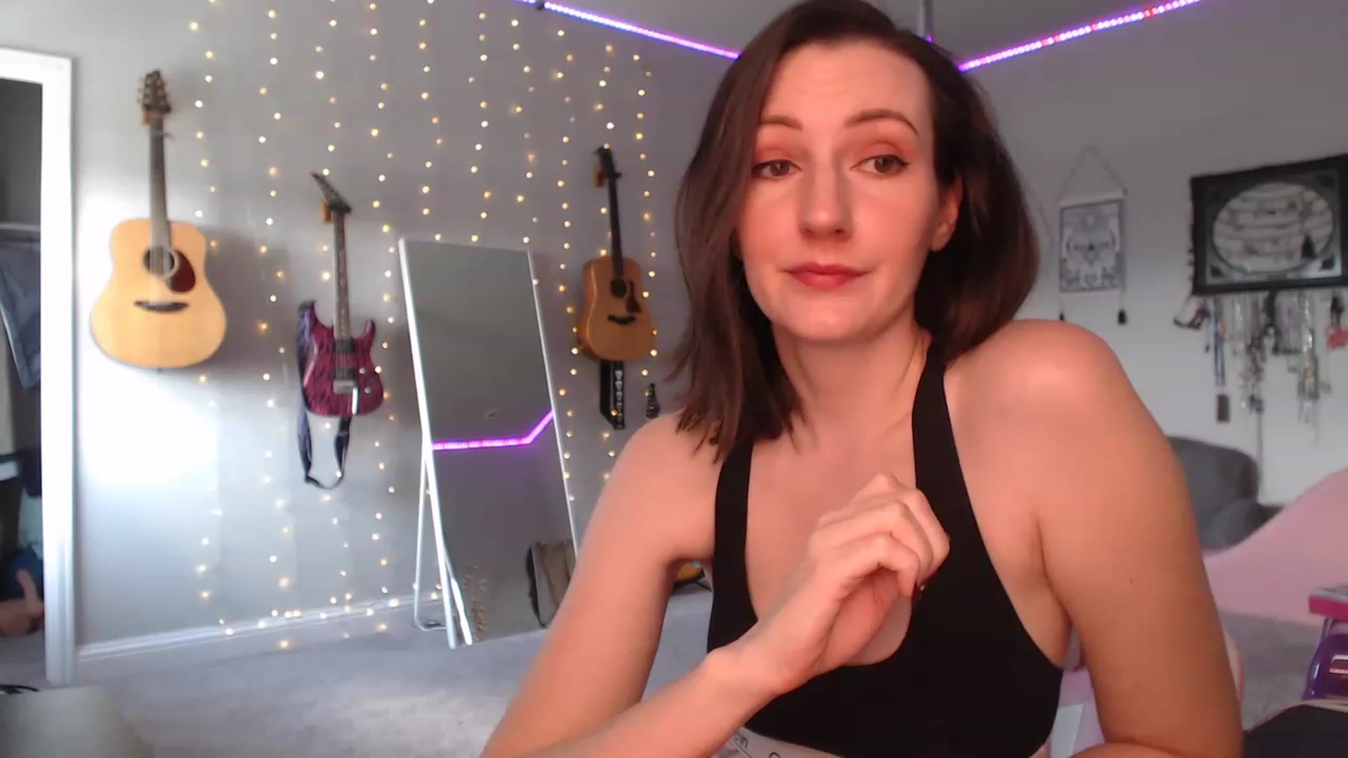 Gallery image thumbnail from MeredithBae's myfreecams stream on, 05/17/2023, 21:09 image 17 of 20