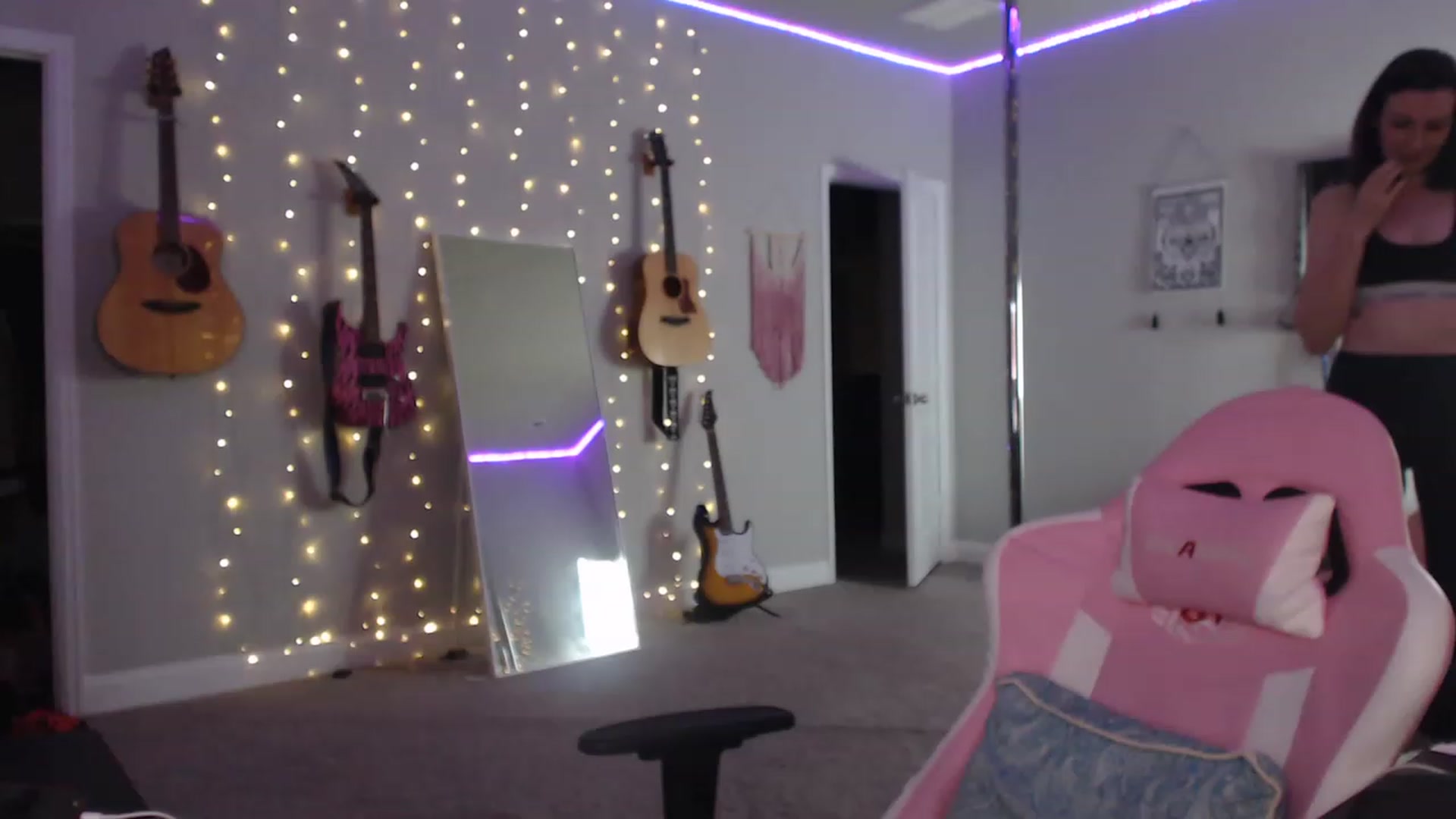 Gallery image thumbnail from MeredithBae's myfreecams stream on, 05/22/2023, 04:55 image 11 of 20