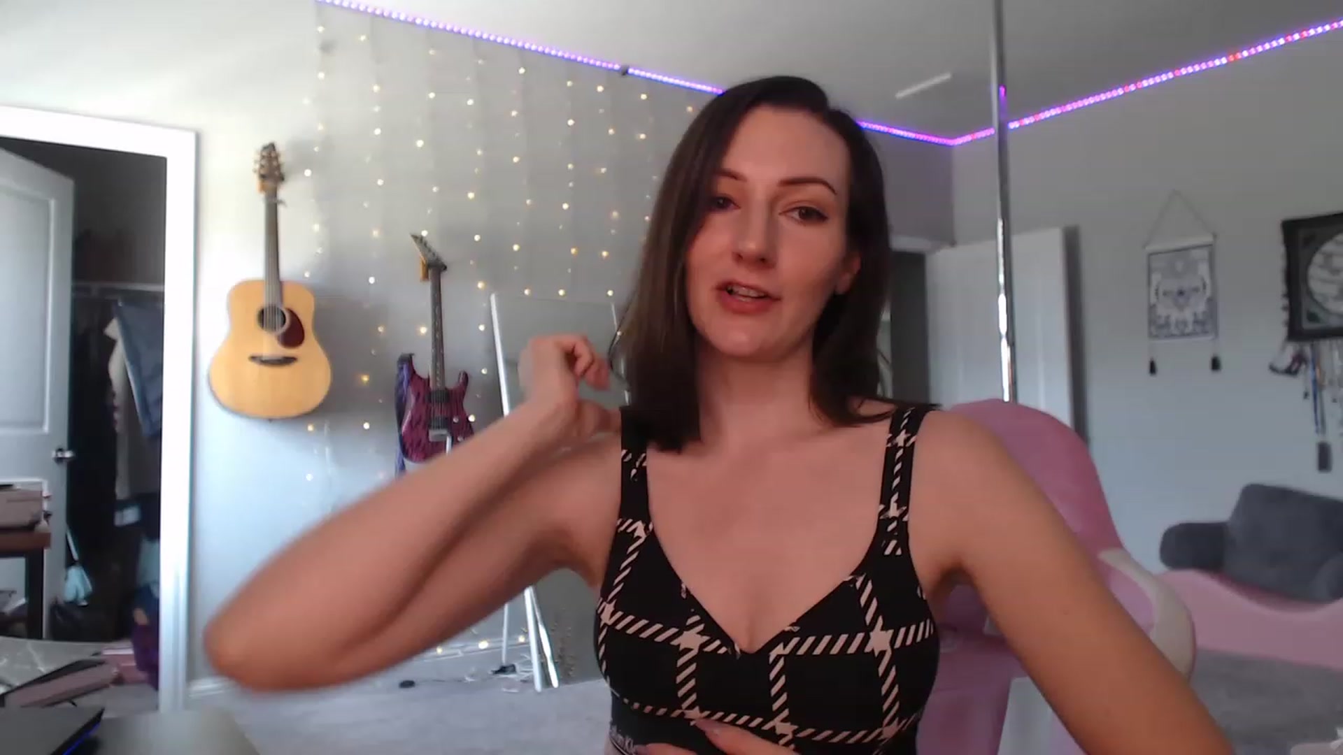 Gallery image thumbnail from MeredithBae's myfreecams stream on, 06/09/2023, 20:28 image 16 of 20