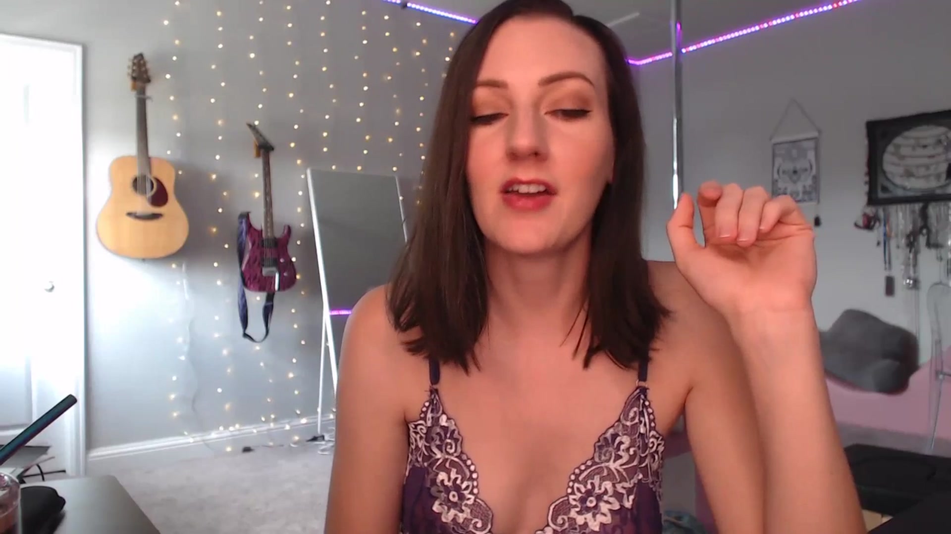 Gallery image thumbnail from MeredithBae's myfreecams stream on, 07/01/2023, 20:35 image 3 of 20