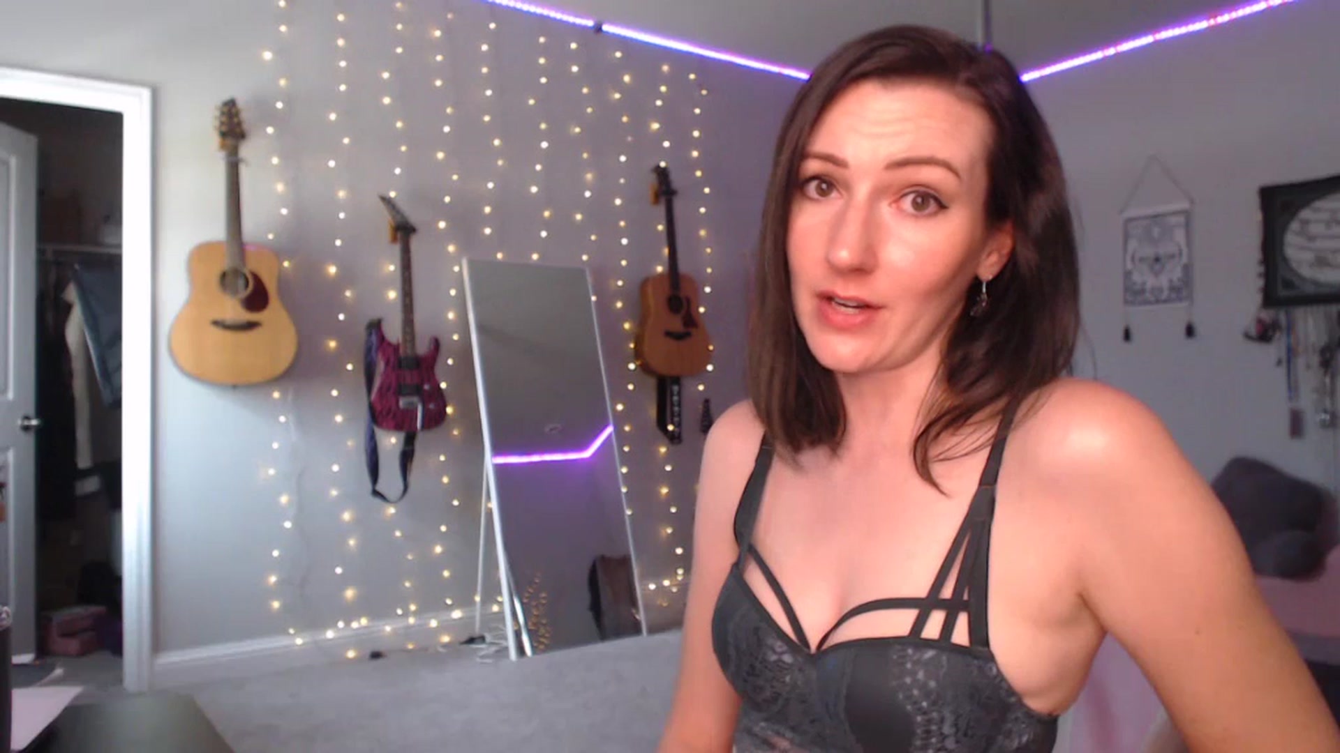 Gallery image thumbnail from MeredithBae's myfreecams stream on, 07/02/2023, 22:33 image 17 of 20
