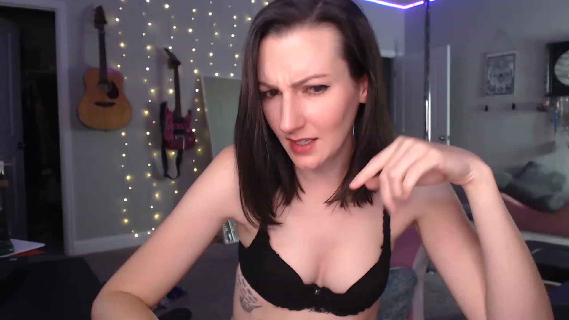 Gallery image thumbnail from MeredithBae's myfreecams stream on, 07/17/2023, 04:56 image 13 of 20