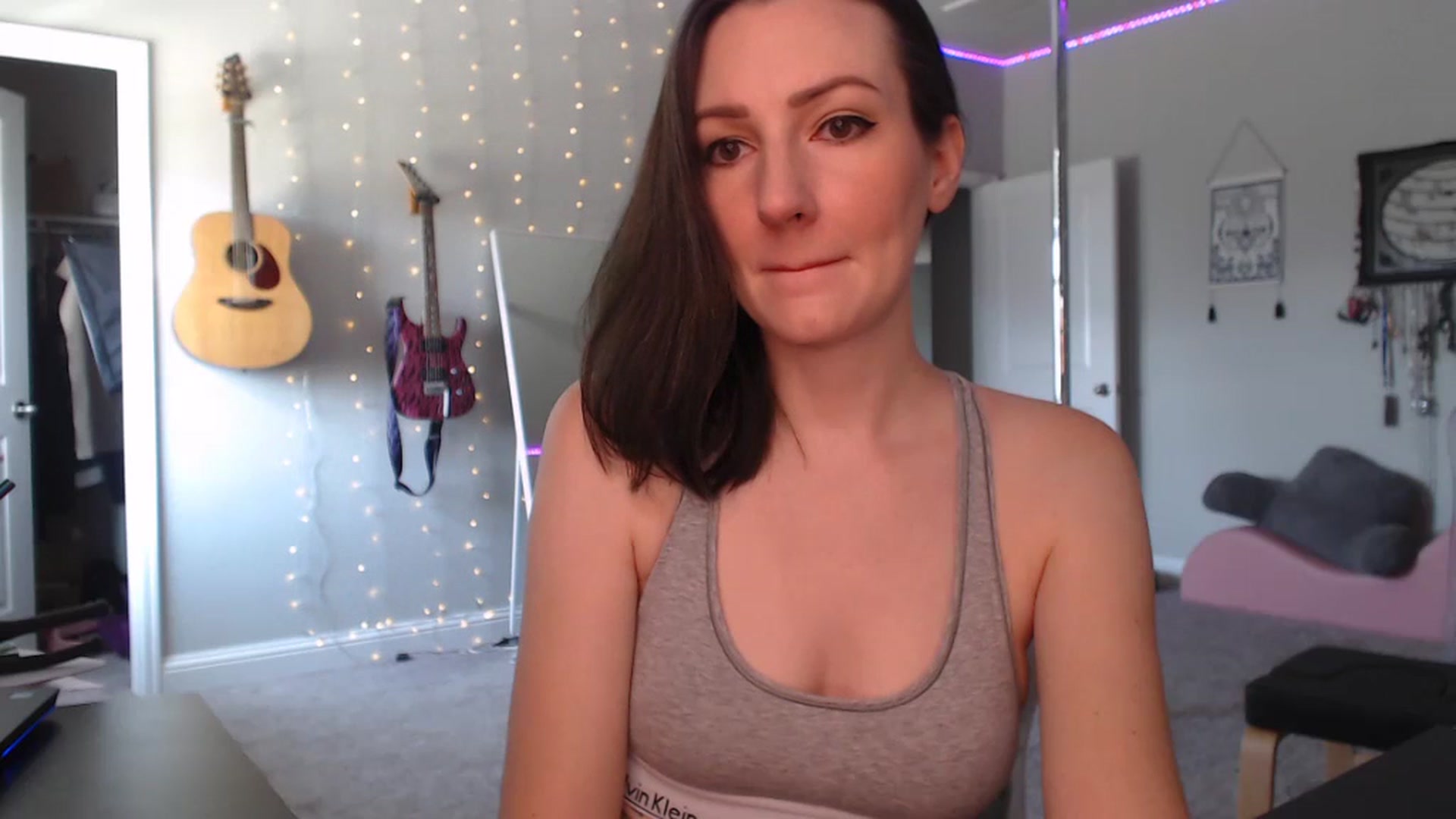 Gallery image thumbnail from MeredithBae's myfreecams stream on, 07/20/2023, 17:22 image 18 of 20