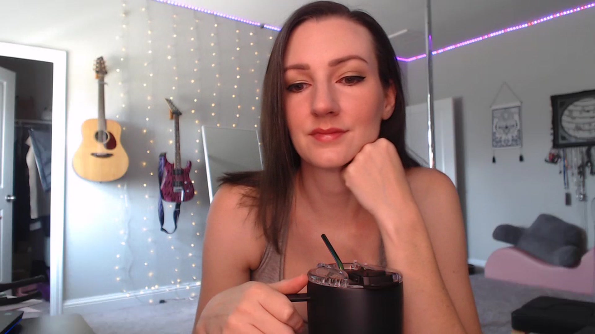 Gallery image thumbnail from MeredithBae's myfreecams stream on, 07/20/2023, 17:22 image 3 of 20