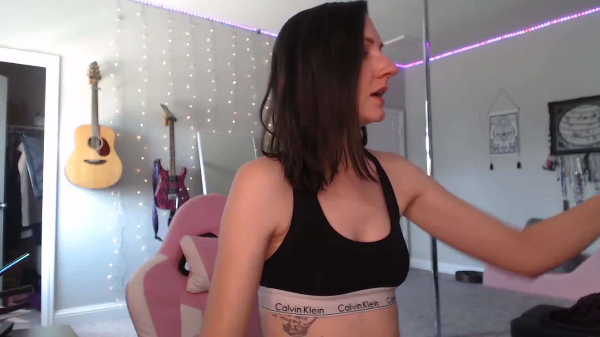 Gallery image thumbnail from MeredithBae's myfreecams stream on, 07/22/2023, 18:57 image 4 of 20