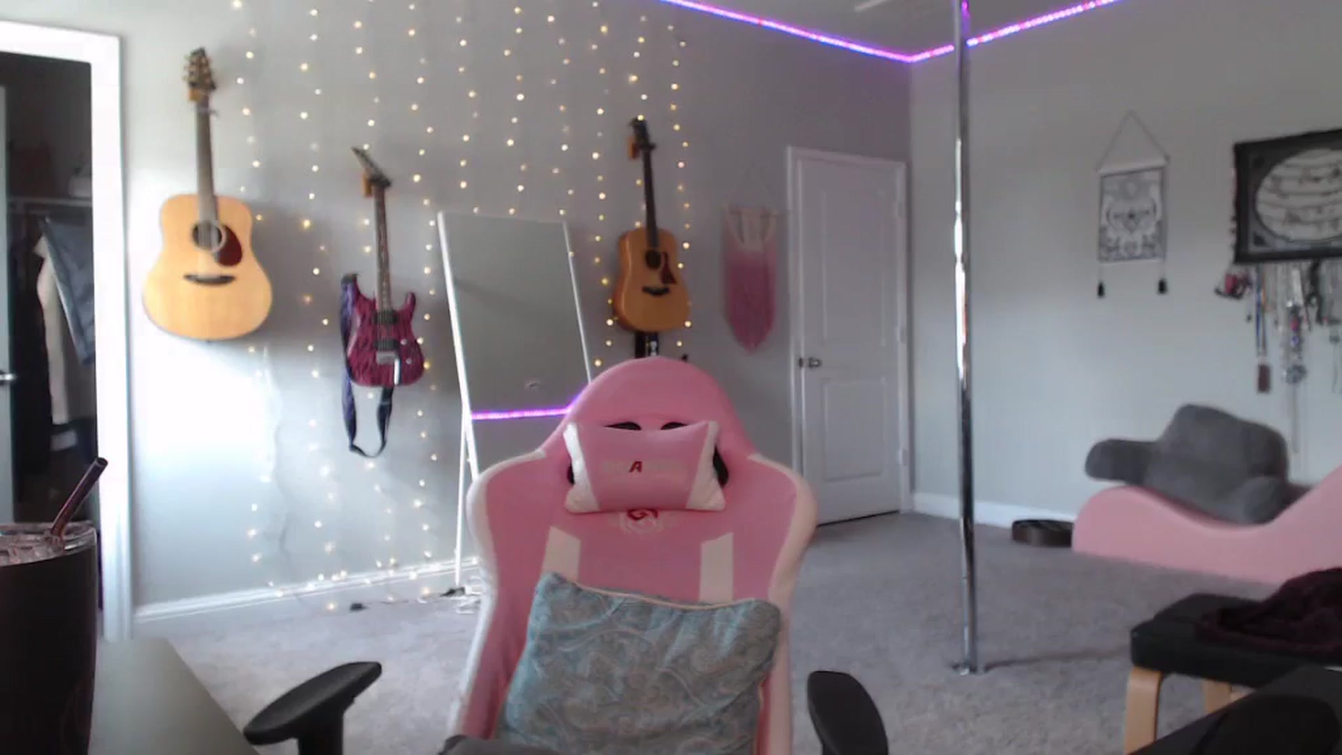 Gallery image thumbnail from MeredithBae's myfreecams stream on, 07/22/2023, 20:45 image 4 of 20