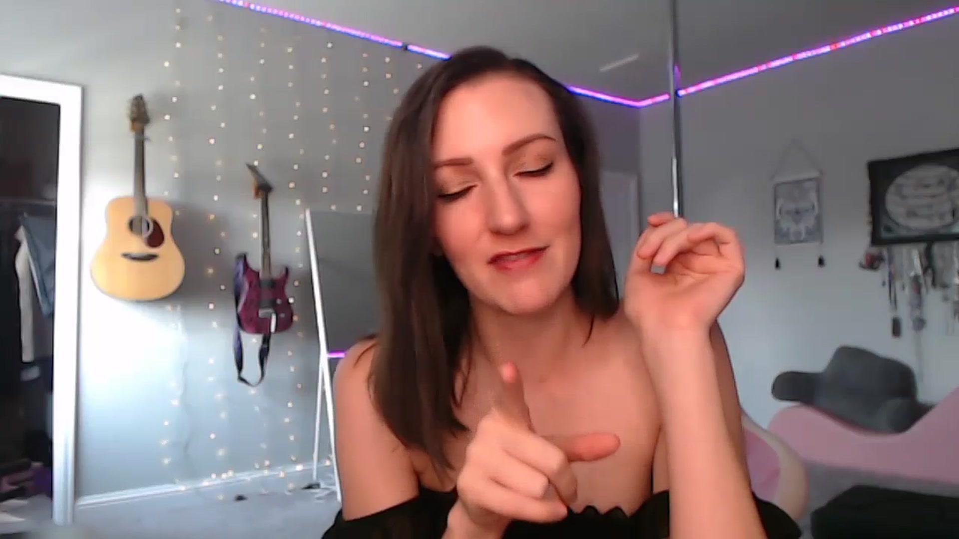 Gallery image thumbnail from MeredithBae's myfreecams stream on, 07/23/2023, 18:14 image 5 of 20