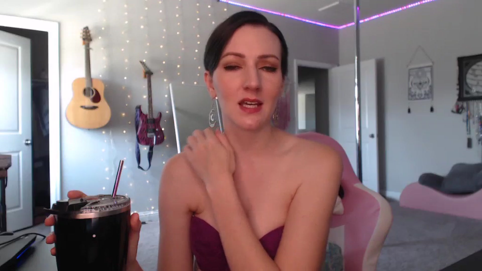 Gallery image thumbnail from MeredithBae's myfreecams stream on, 08/03/2023, 18:45 image 10 of 20