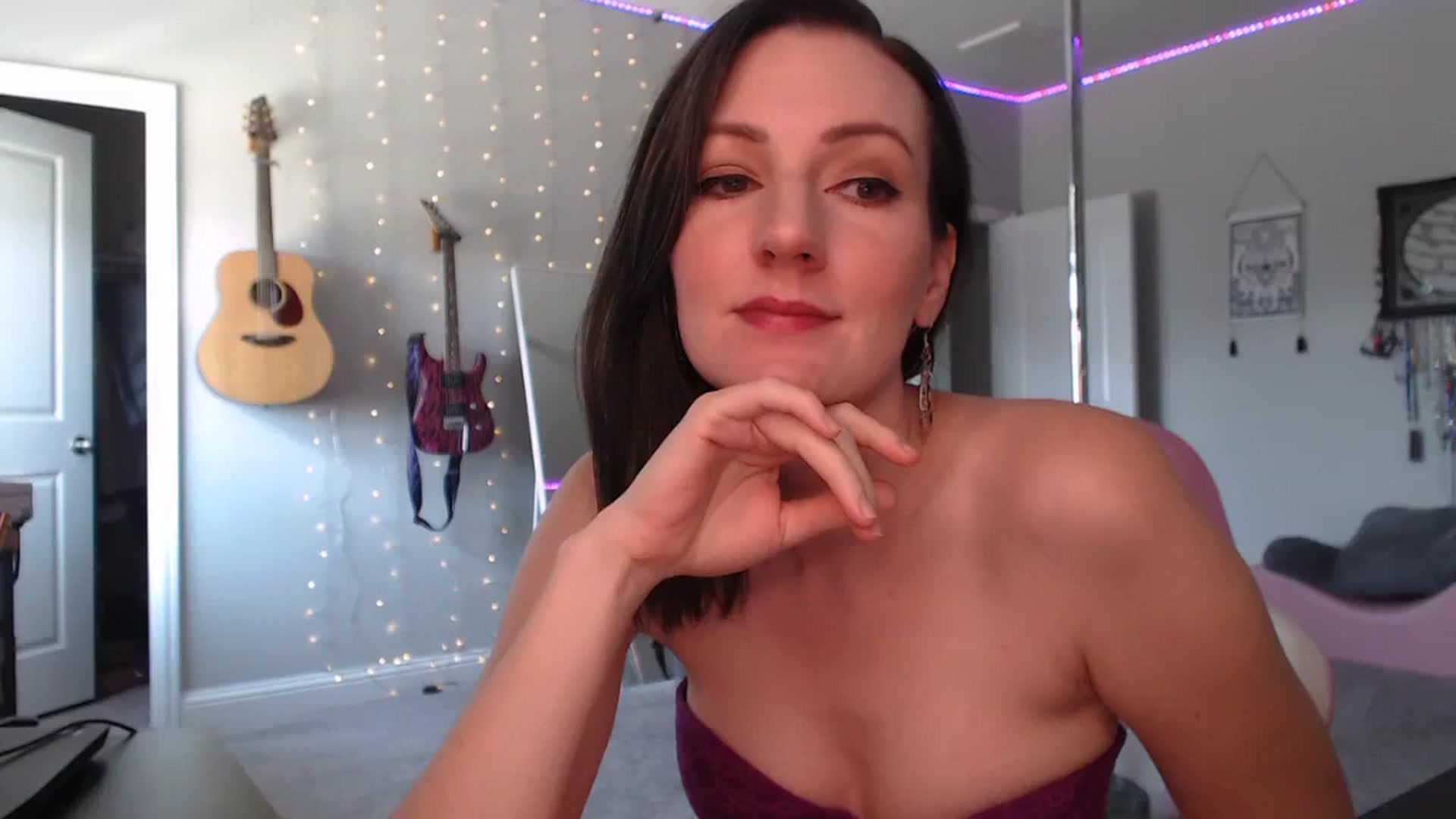 Gallery image thumbnail from MeredithBae's myfreecams stream on, 08/03/2023, 20:01 image 3 of 20