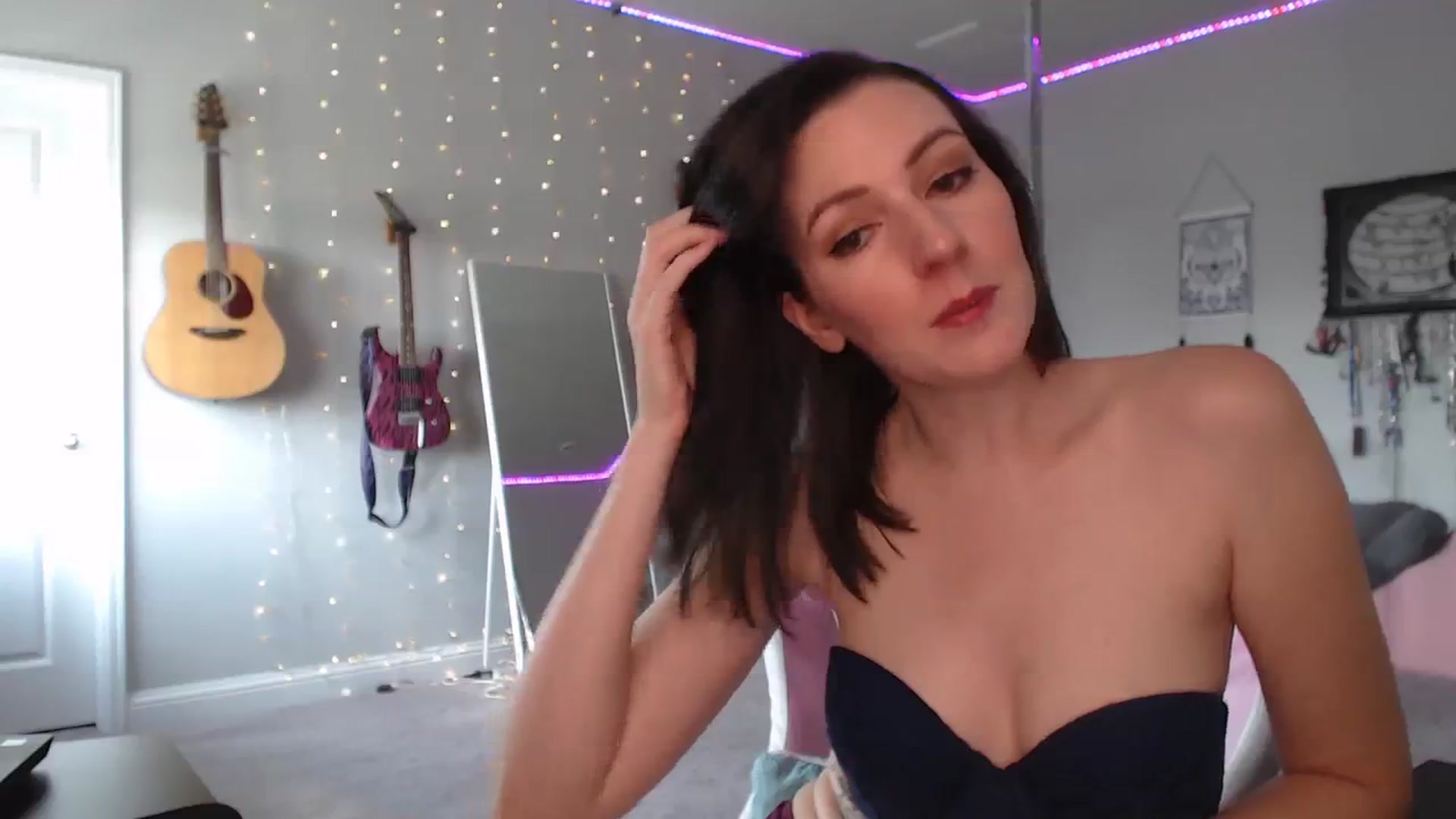 Gallery image thumbnail from MeredithBae's myfreecams stream on, 08/05/2023, 21:44 image 15 of 20