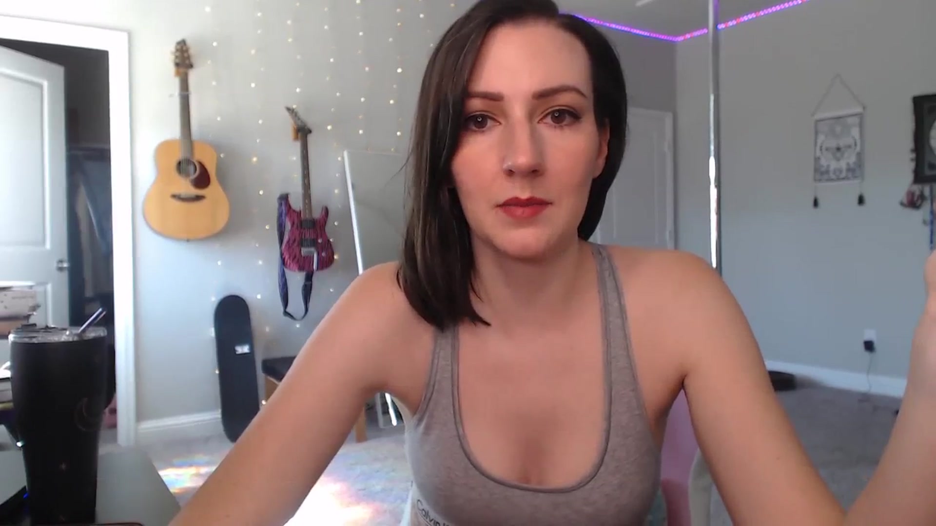 Gallery image thumbnail from MeredithBae's myfreecams stream on, 10/16/2023, 20:25 image 6 of 20