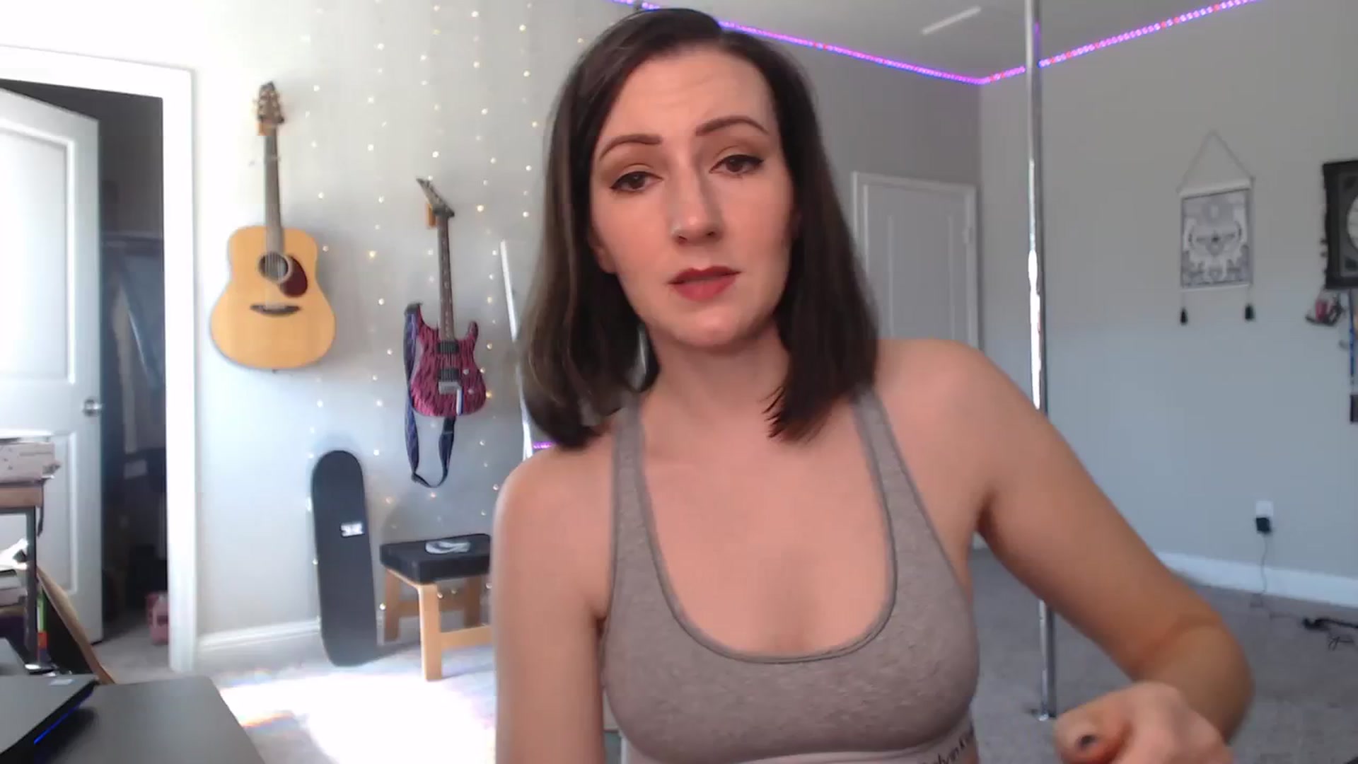 Gallery image thumbnail from MeredithBae's myfreecams stream on, 10/16/2023, 20:25 image 1 of 20