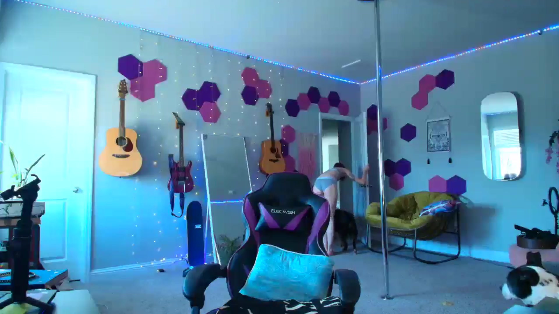 Gallery image thumbnail from MeredithBae's myfreecams stream on, 03/12/2025, 21:22 image 17 of 20
